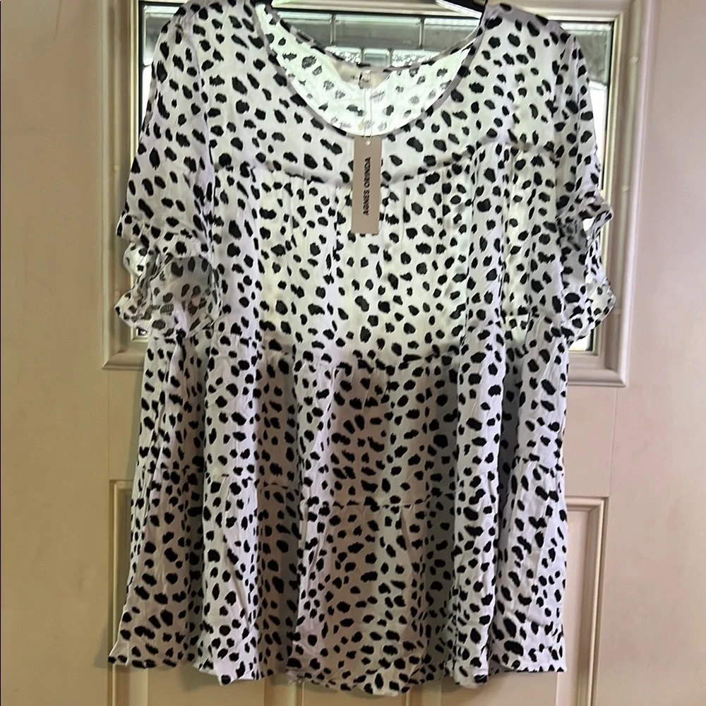 SOLD Women's Black and White Polka Dot Top - Picture 1 of 4